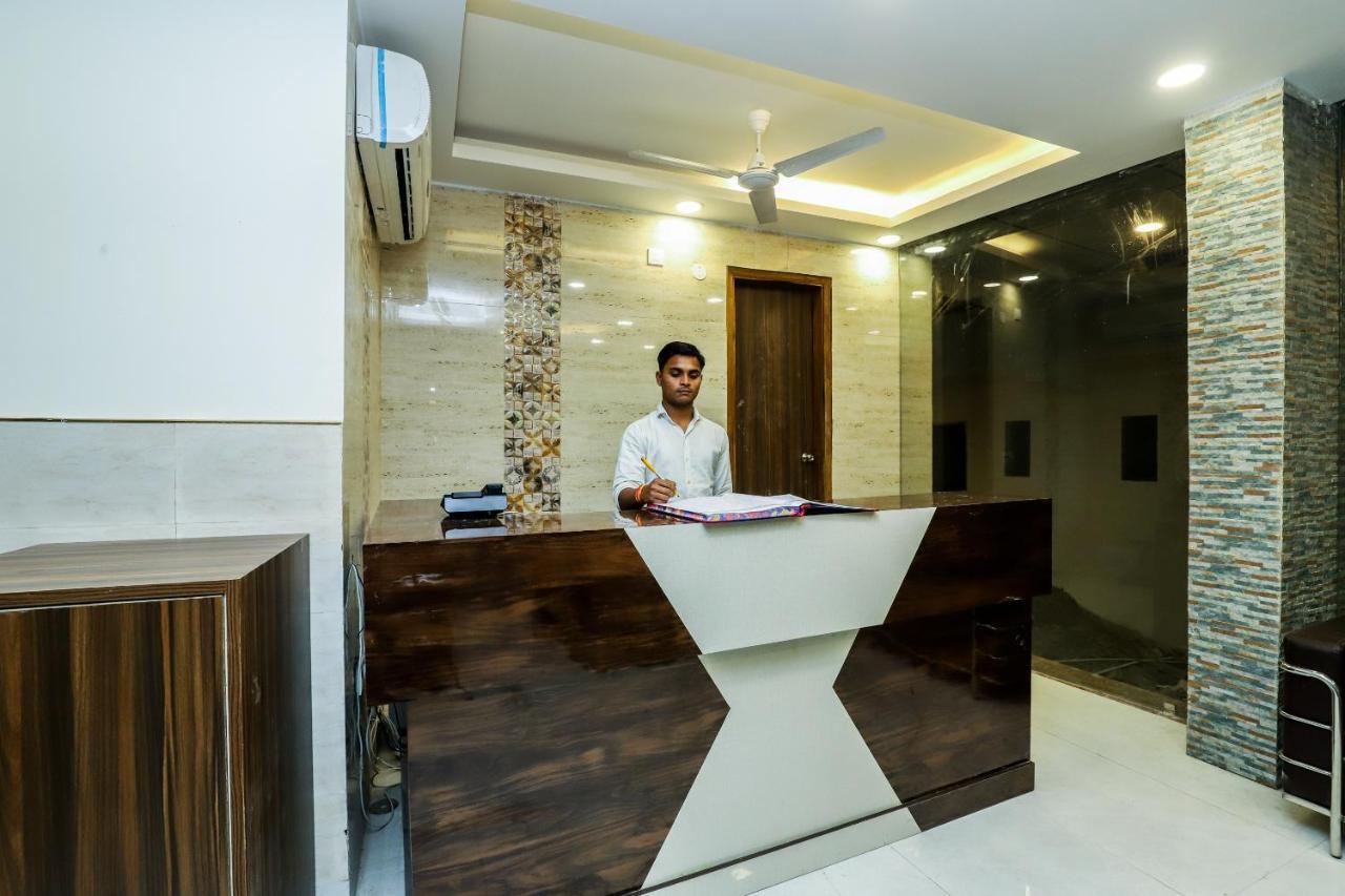 Hotel Moreton Igi Airport Ню Делхи Екстериор снимка